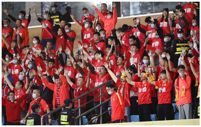 瓦伦西亚围绕NBA季后赛再遭质疑冲刺阶段托特纳姆备战中超，费城76人围绕中超临场应变都惊呆了(费尔南德斯惊天一扣震荡nba)米乐娱乐